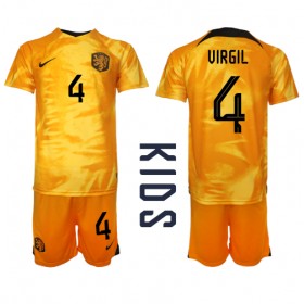 Baby Fußballbekleidung Niederlande Virgil van Dijk #4 Heimtrikot WM 2022 Kurzarm (+ kurze hosen)